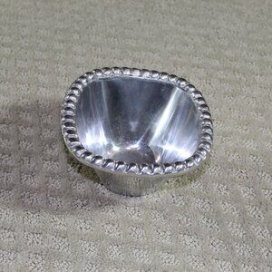 Silver-colored 5.5" Pewter Bowl with Pearl Design Edge